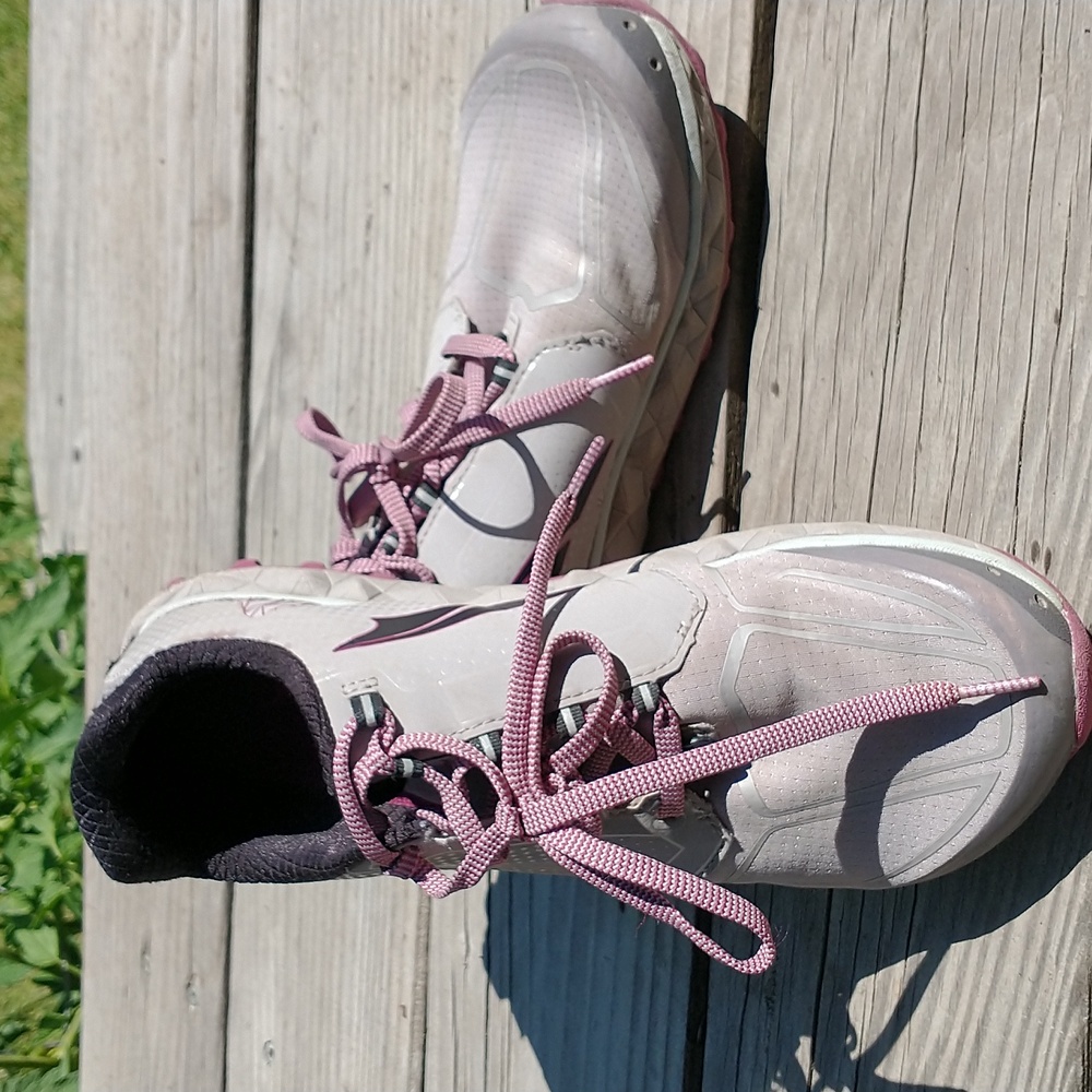 Altra Superior Trail running shoe, W size 9.